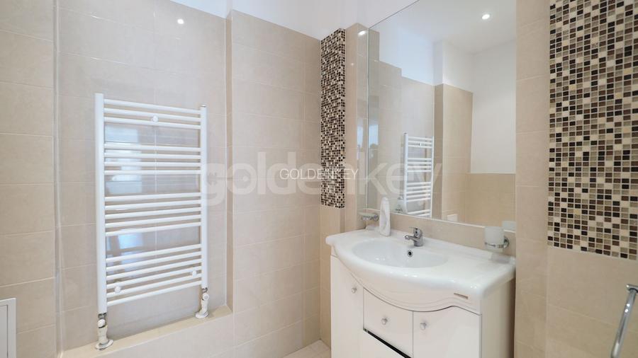 Vila insorita situata in complex langa Scolile Internationale - 17