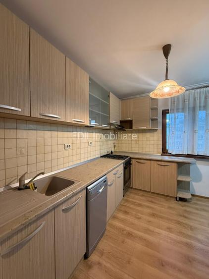 Apartament de vânzare, 3 camere, 74 mp, Plopilor zona bloc Semilună - 12