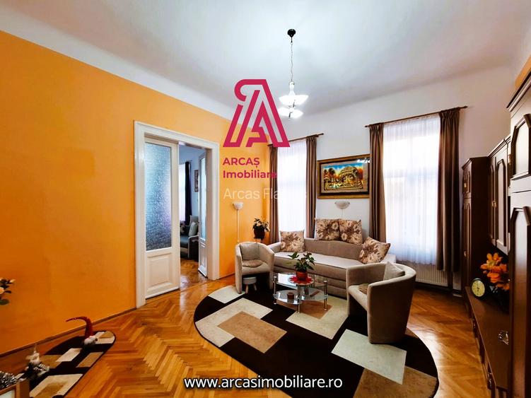 Casa individuala de vanzare cu 3 apartamente-Centrul Istoric Sibiu! - 2