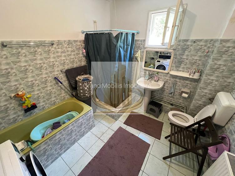 Casă spațioasă cu 2 apartamente, acces din 2 străzi – zona Lipovei - 14
