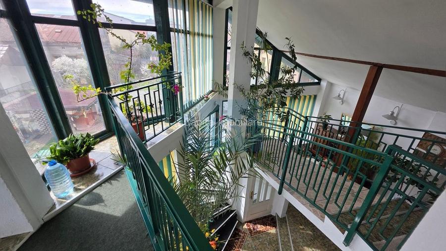 Vilă spațioasă aproape de centru | 259 mp | Piața Mică - 17