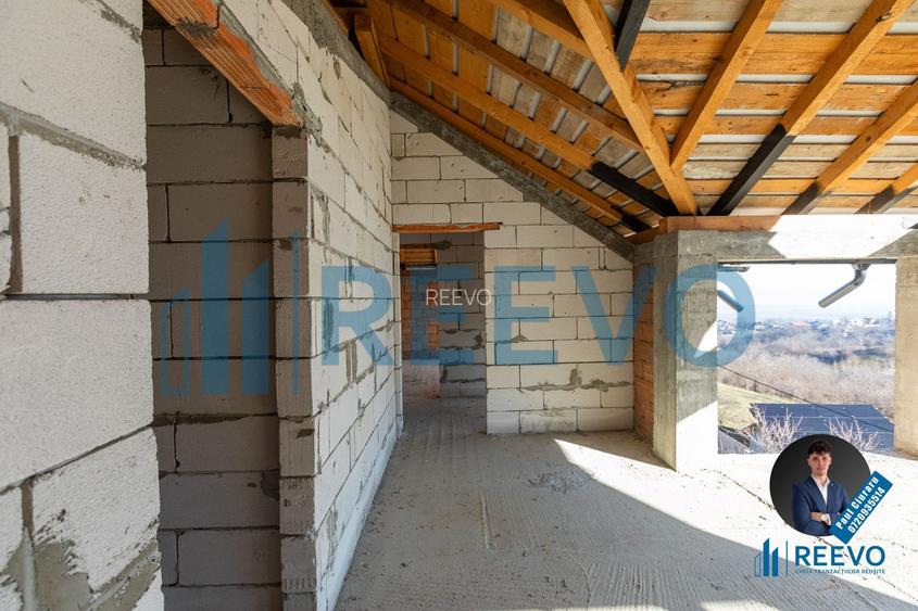 Pensiune/Vilă la roșu P+E+M în Sărata - 12