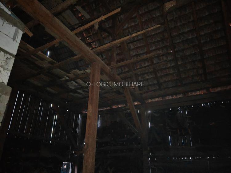 Casa 6 camere libera la vanzare RASNOV - 22