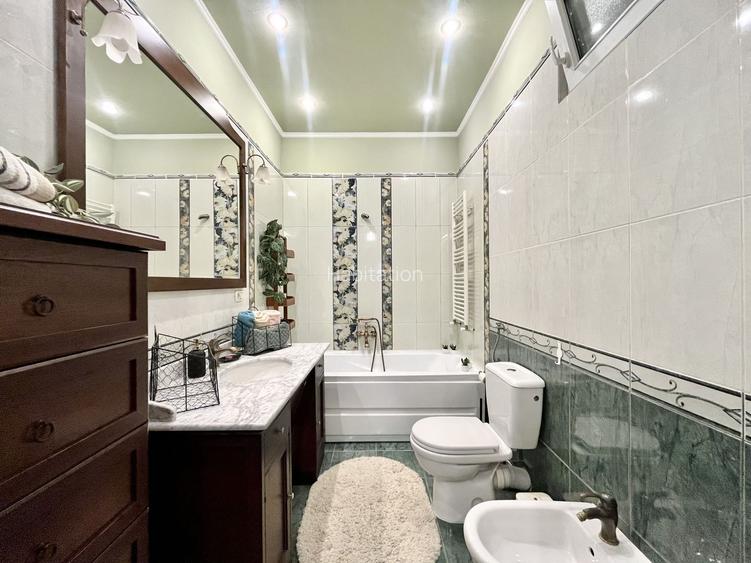 Apartament grandios cu vedere spectaculoasă spre Piața Libertății - 24