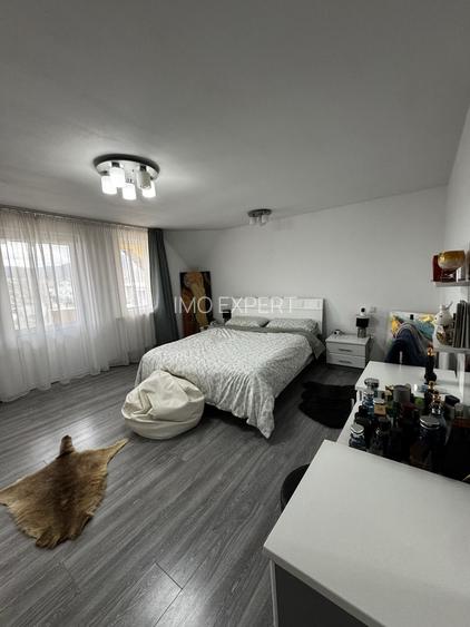 Casa de Vânzare cu lac - 9