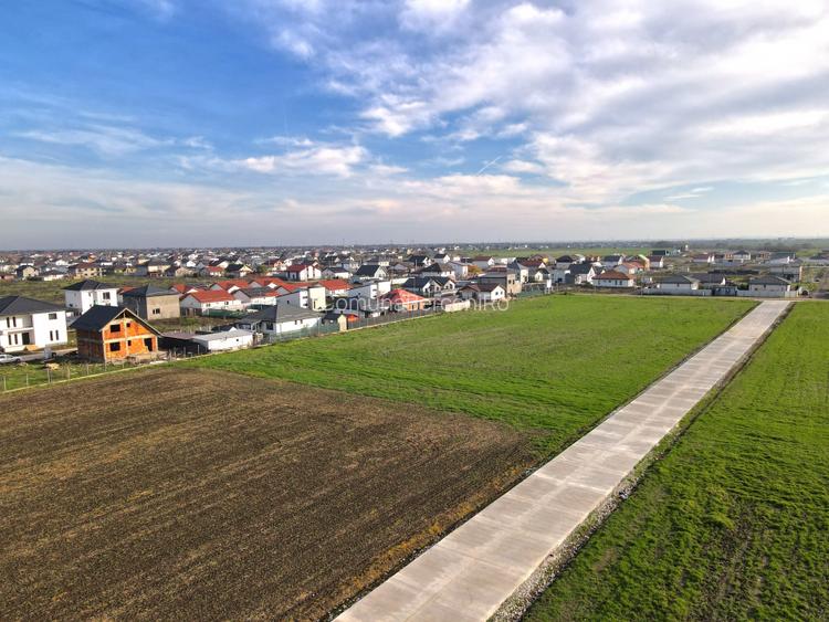 Loturi Intravilan In Rate Berceni | utilitati: curent, drum | #UG16 - 2