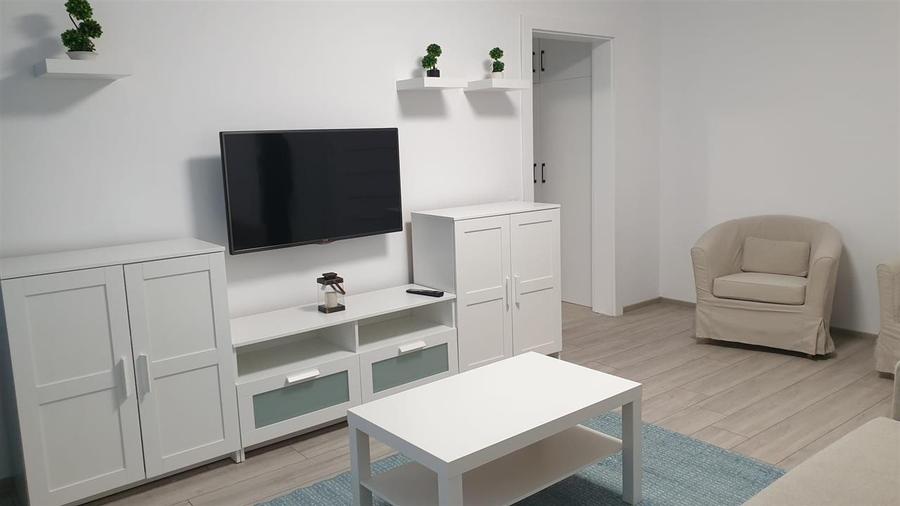 Apartament 2 camere cu balcon zona Mihai Viteazul