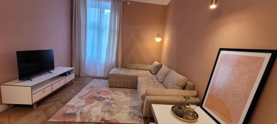 Apartament 2 camere 72 mp utili parter inalt parcare Centrul Istoric