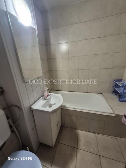 De vânzare – Apartament 3 camere, 2 băi, etaj 1 - 5