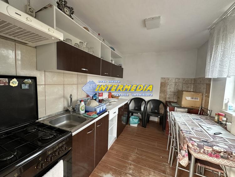 OKAZIE ! Casa cu Magazie 99 mp. Teren 570 mp. Alba Zona Arex toate utilitatile - 13