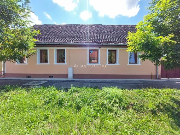Saxon-Style Estate for Sale in Sanpetru (Petersberg), Brașov, Transylvania - 12