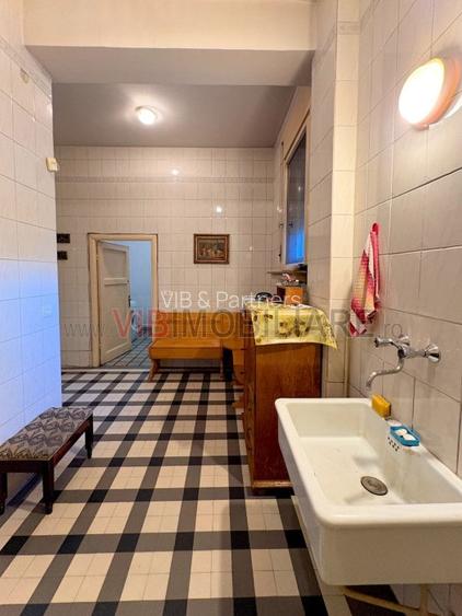 UNIRII-MIRCEA VODA, apartament in vila interbelica, 6 camere, 190 mp - 9