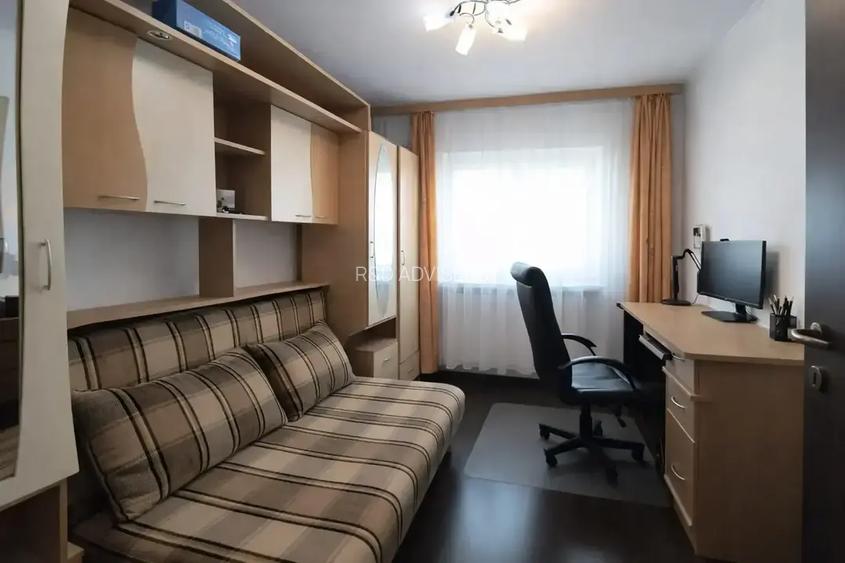 3 camere lângă metrou Păcii | 70 mp total | Boxă + parcare - 12