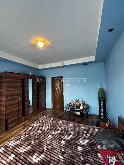 Casa 8 Camere Cu Teren 1500mp In Cermei - 17