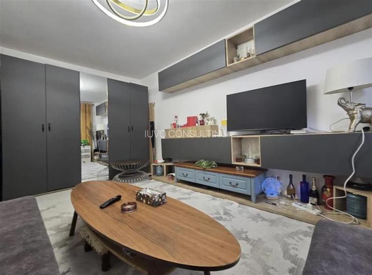 Vanzare Apartament 3 Camere Decomandat Giurgiului-Almasu Mare - 2