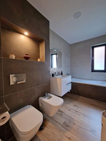 Închiriere apartament  - 9