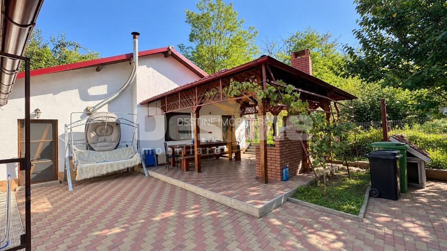 Casa spatioasa cu teren de 800 mp, Muntenii de Jos - 5 camere - 6