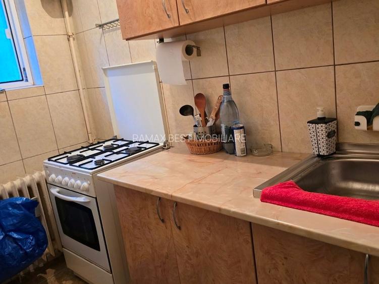 Theodor Pallady, 5 minute metrou 1 Decembrie 1918, chiar pe Patriotilor, - 2