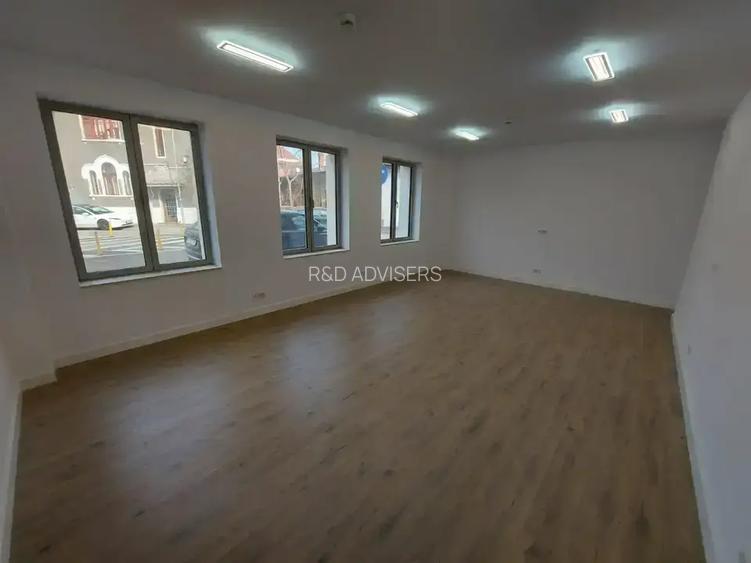 Spatiu comercial 4 camere central /Armeneasca-Universitate /Comision 0 - 2