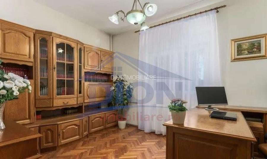 Vila cu farmec aparte si gradina superba in zona centrala - 4