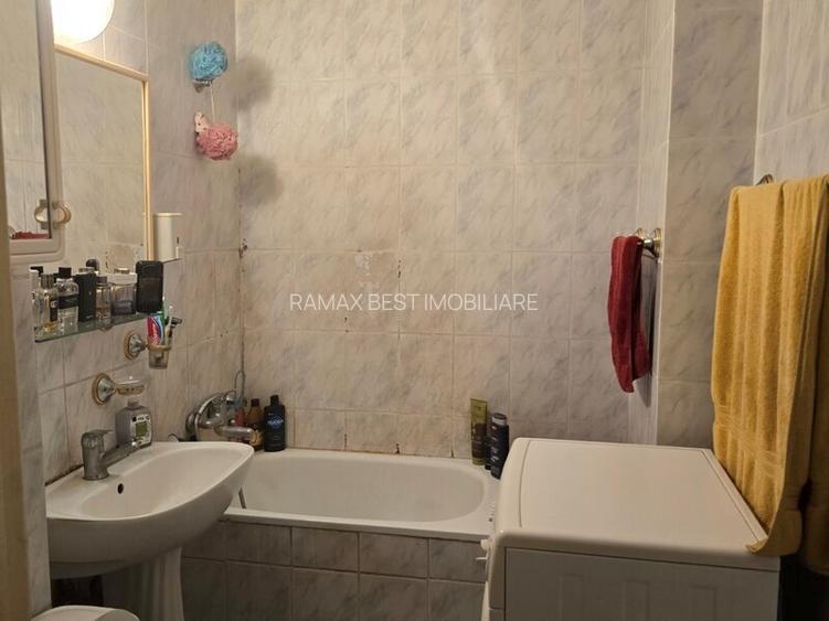 Titan, 7 minute metrou, pe Liviu Rebreanu, farmacia Tei, bloc 4 etaje - 10