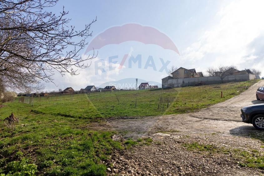Teren intravilan cu vedere panoramică, utilități si poziție excelentă! - 12