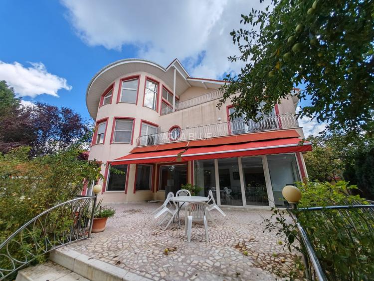 Inchiriere vila spatioasa Iancu Nicolae - piscina, util 800 mp, teren 1.600 mp  - 24