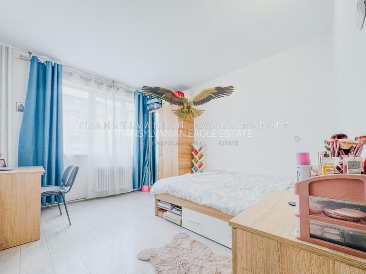 Apartament spațios cu 3 camere|decomandat|etaj 2| Central/Horea - 7