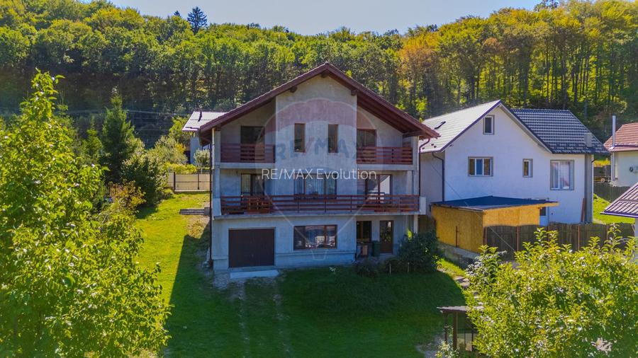 Casa moderna de vanzare | 300mp utili | Vulcan, Brasov| COMISION 0% - 20