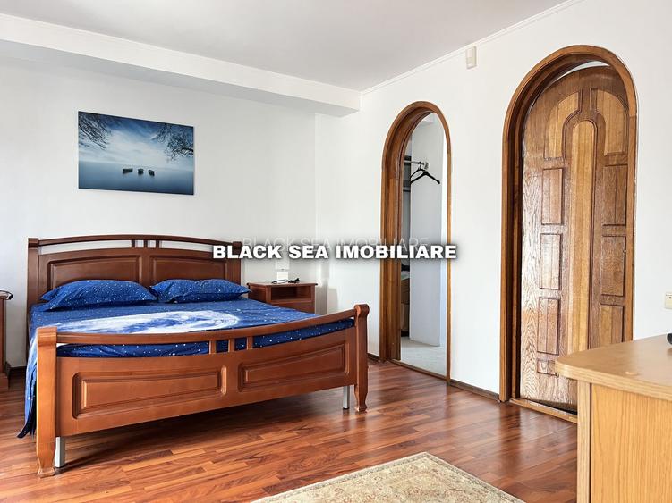 Vila 7 camere D+P+1+M - 2 Garaje - 50m de plaja - Zona centrala - 16