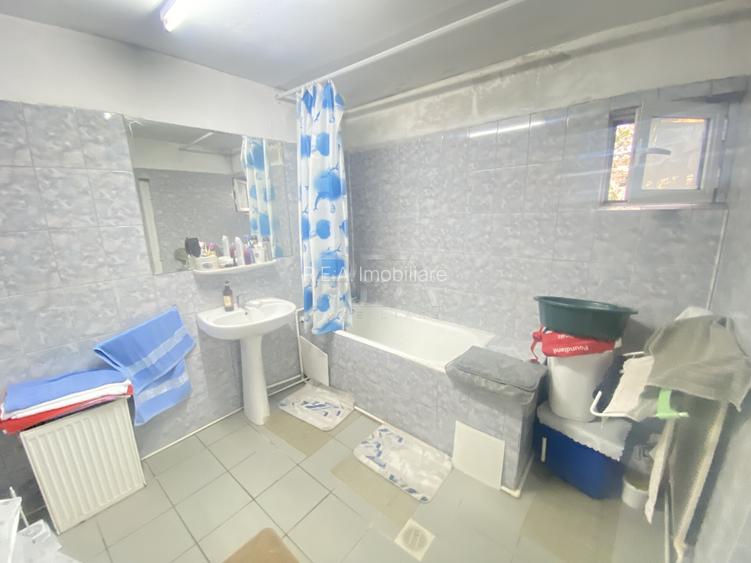 Casa- 4 camere- Sector 5- COMISION 0% - 16