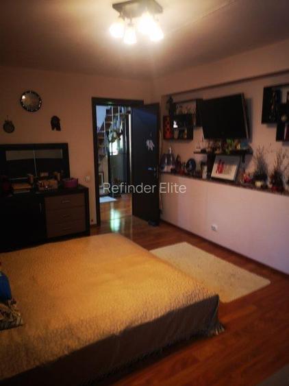 Vanzare casa P+E+M | Calea Calarasilor - Matei Voievod | curte comuna | - 4