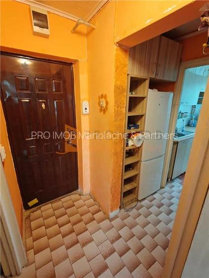Apartament 3 camere cf 3 semidecomandat zona Micro 14 - 13