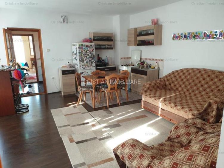 C.Galati -Independentei Vila P+1 299mp Construit anul 2000, teren 300mp - 6