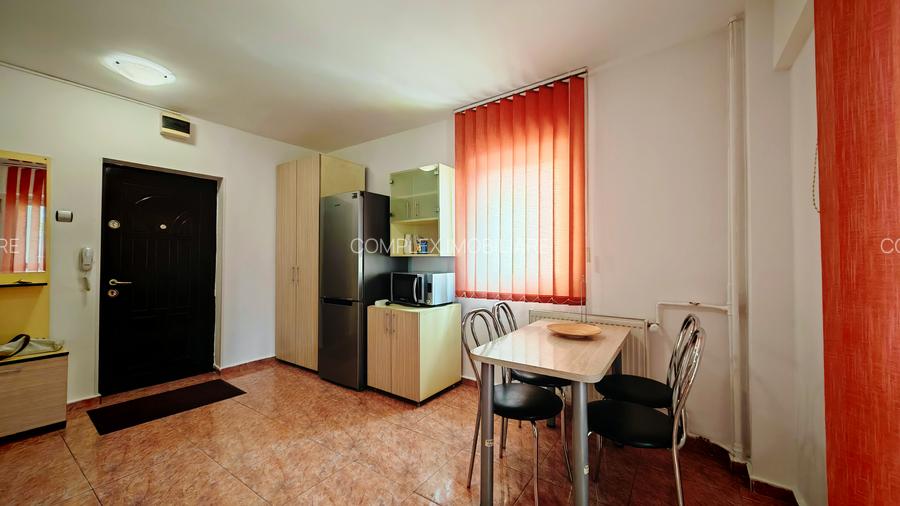 Parcul Tineretului | intrarea Lumea Copiilor | spatios | bl. anvelopat | parcare - 2