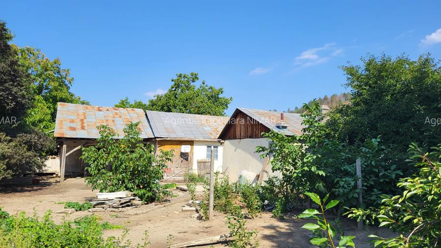 Casă de vânzare în mediul rural – liniște, natură și confort - 8