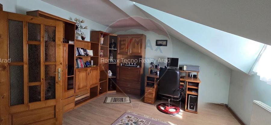 Casă cu etaj deosebită în Chișineu-Criș – un cămin creat cu suflet - 13
