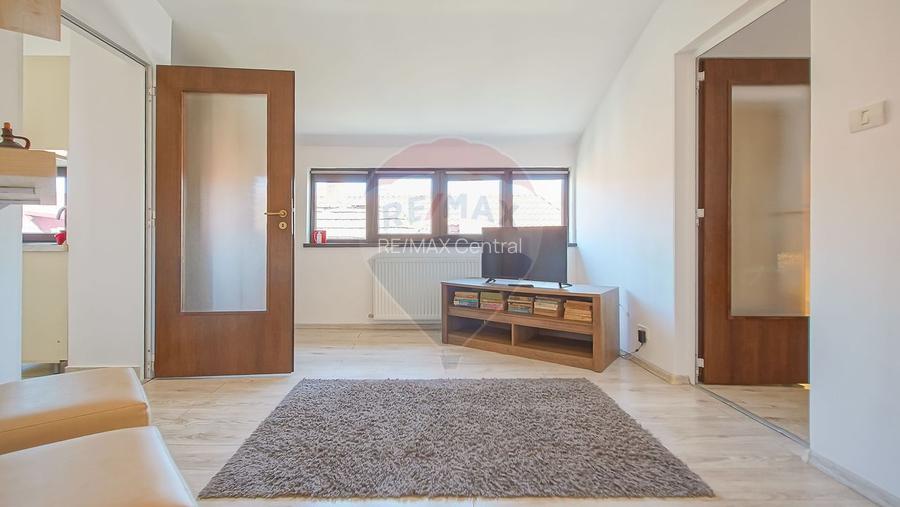 Casă cu 2 apartamente în Brasov, investiție sigură sau căminul ideal - 13