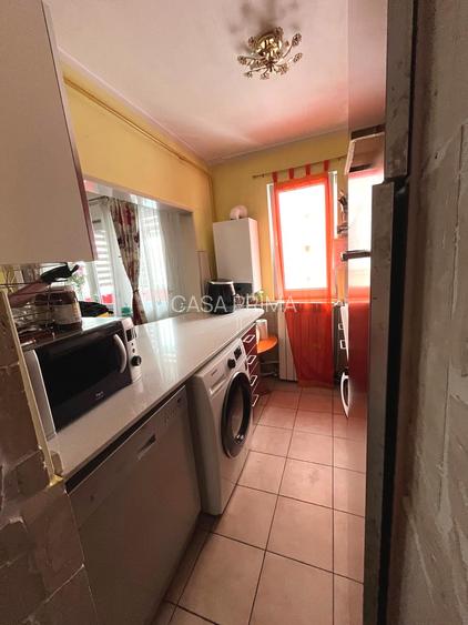 Apartament 4 camere, etaj intermediar, centrala, AC, balcon inchis, geam baie - 4