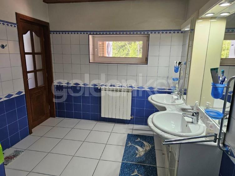 Vila individuala cu 8 camere | piscina | 2 garaje | 888mp teren - 27