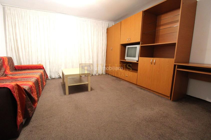 2 camere la curte intr-o zona linistita in Cetatii - 2