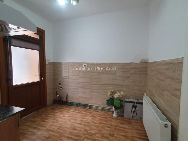 Vand apartament la casa 2 camere central Piata Catedralei - 5