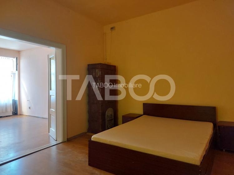 Apartament la casa 52 mp 2 camere terasa pivnita central Cisnadie - 3