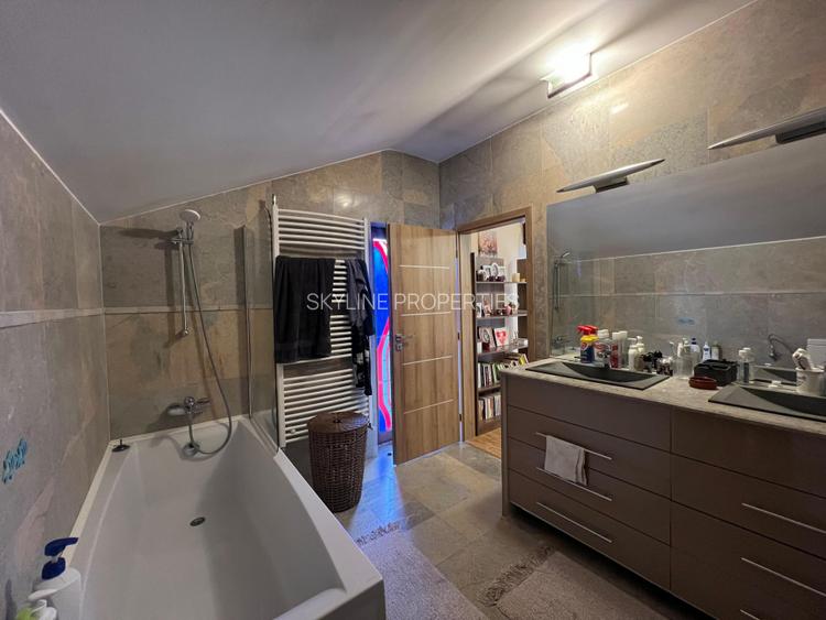 De vanzare | Casa Individuala | 154 mp | Transylvania College | Strada Privata - 15