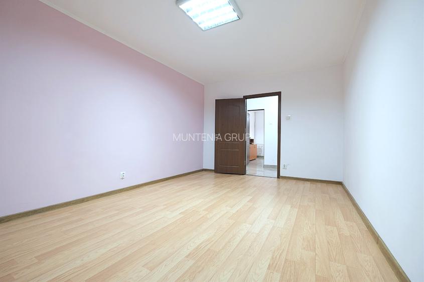 BANEASA - Bld. Aerogarii (stradal) apartament 3 camere decomandate, PARTER - 2