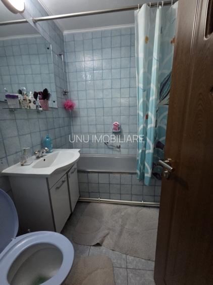 Alexandru - Minerva - 3 camere decomandat - mobilat - 1980 - 8