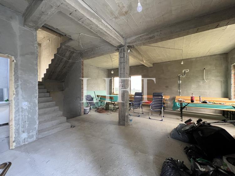 Pret Redus - Casa/Pensiune, teren 2300mp, Bran - Sohodol  - 8