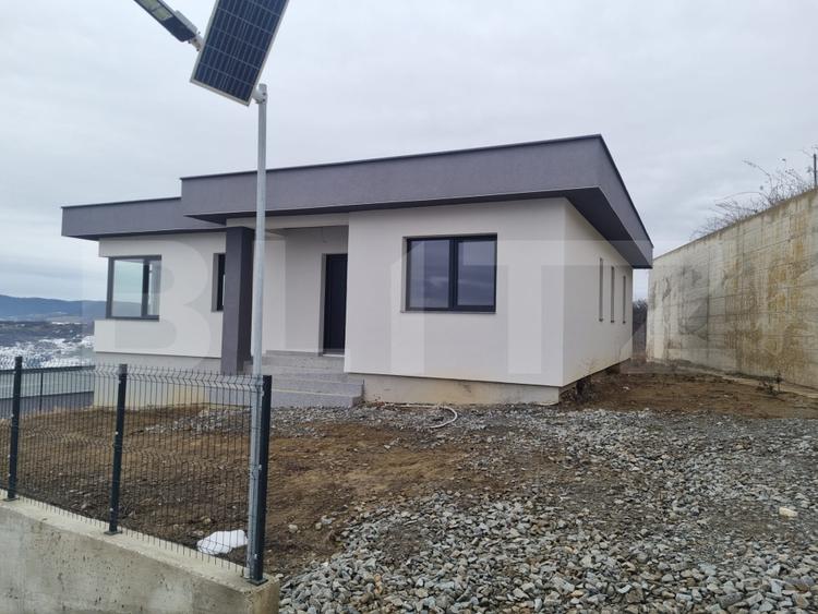 Casă nouă cu priveliște, 4 camere, zonă liniștită