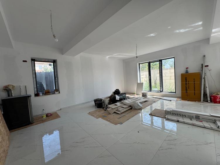 VILA Pipera Tunari P+1+M Curte 250mp Clinica / Gradinita