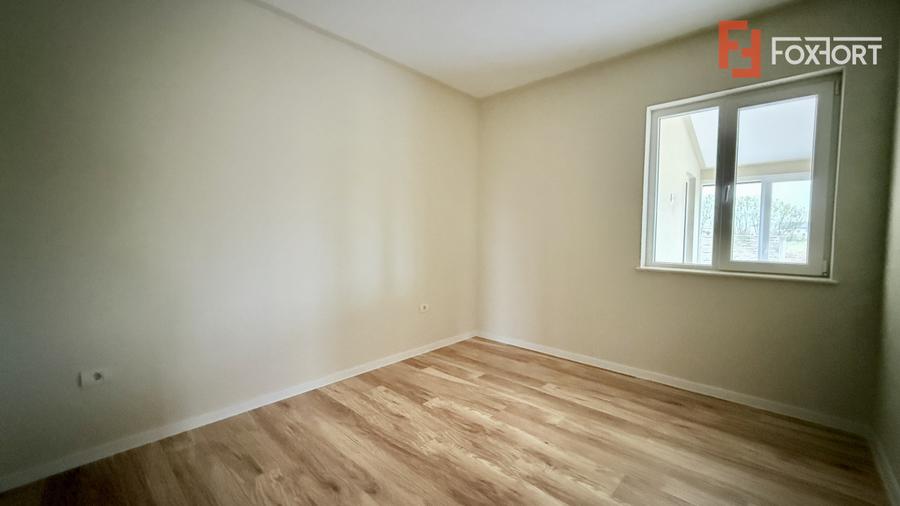 Duplex pe parter 4 camere Ghiroda